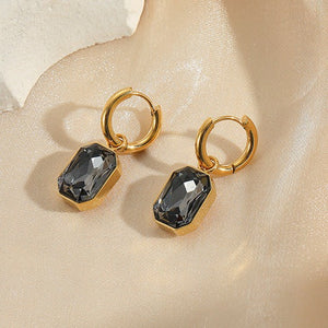 Vintage Crystal Earrings in Gold