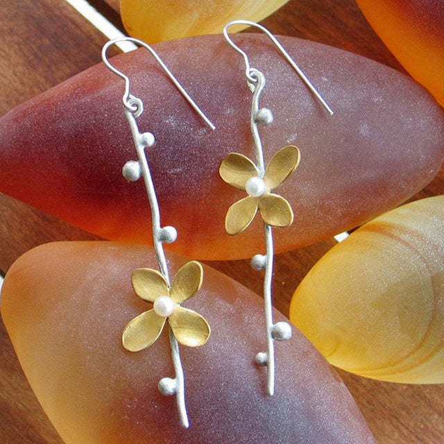 Dangling Flower Earrings