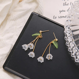 Beauty Floral Earrings with Gold Mint Leaves