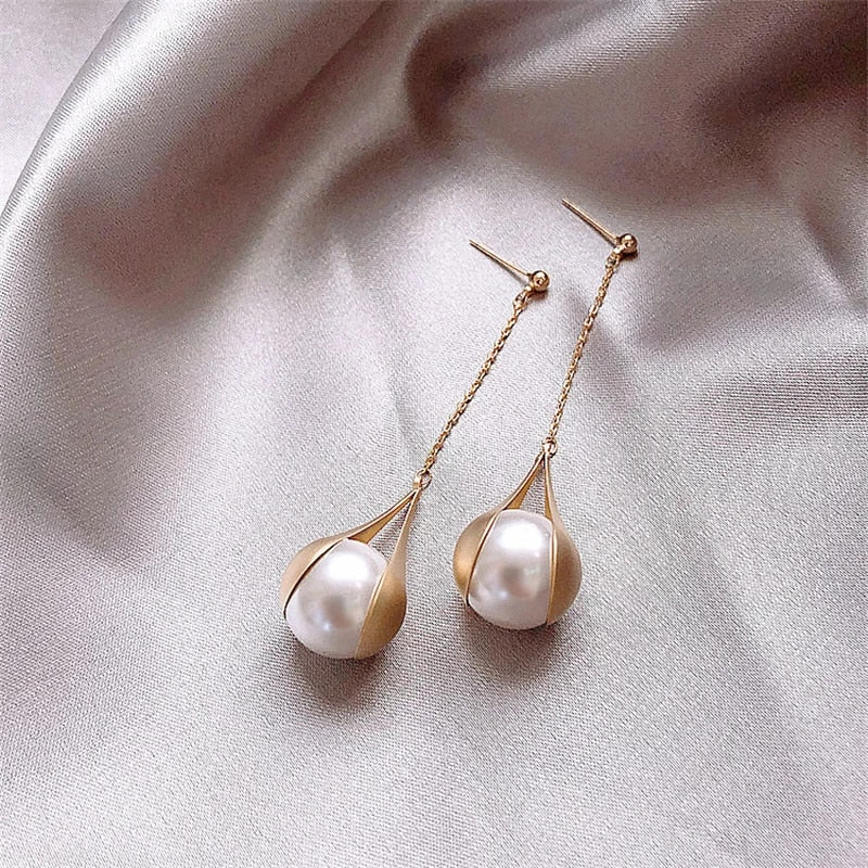 Pearl Pendant Earrings in Gold
