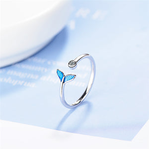 Whale Tail Ring in Silver and Zirconia