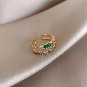 Adjustable Emerald Ring with Zirconia in Gold