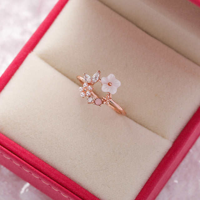 Adjustable Wildflower Ring with Pearls in Gold