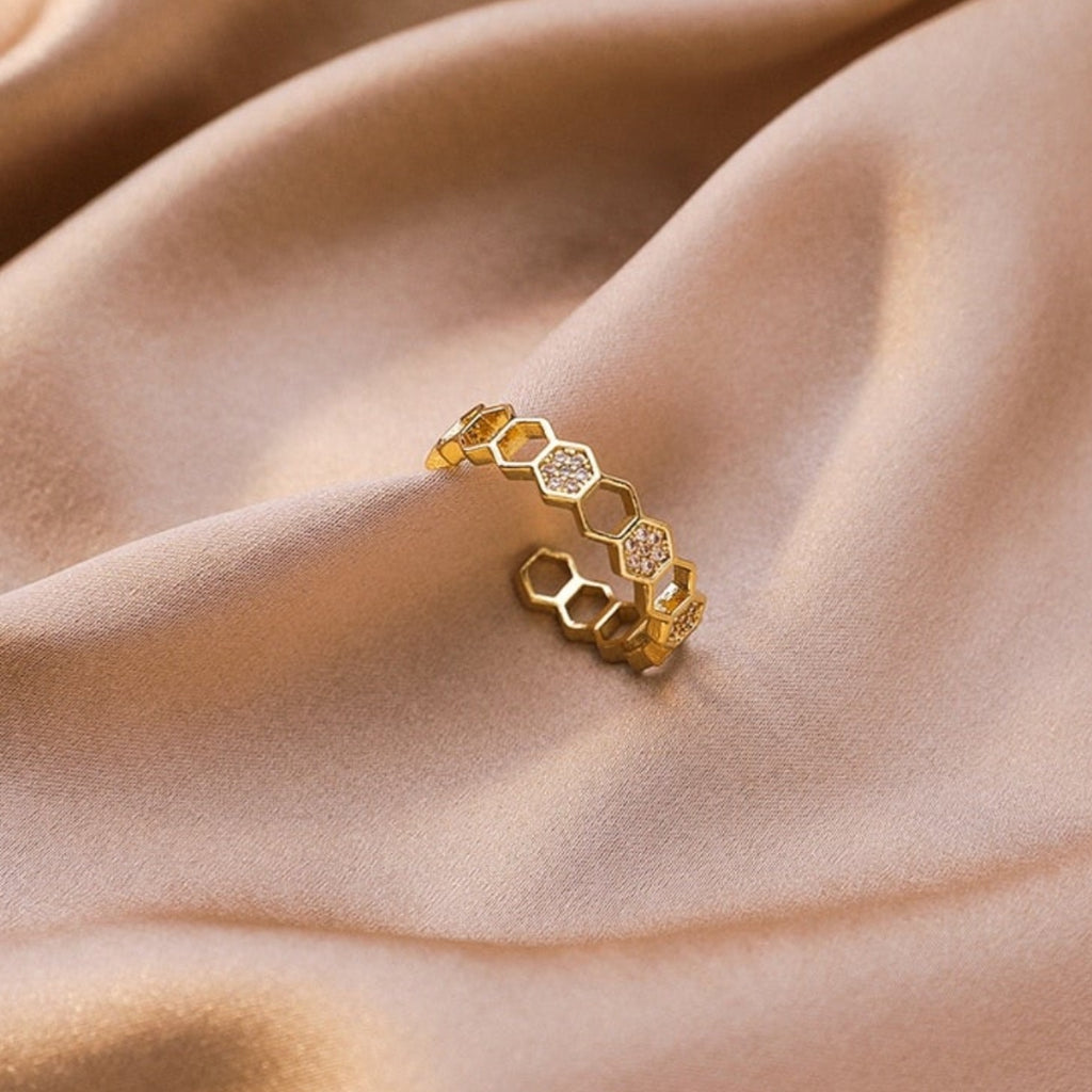 Adjustable Honeycomb Ring in Gold