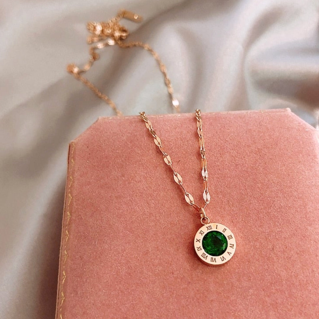 Time Necklace with Emerald in Gold