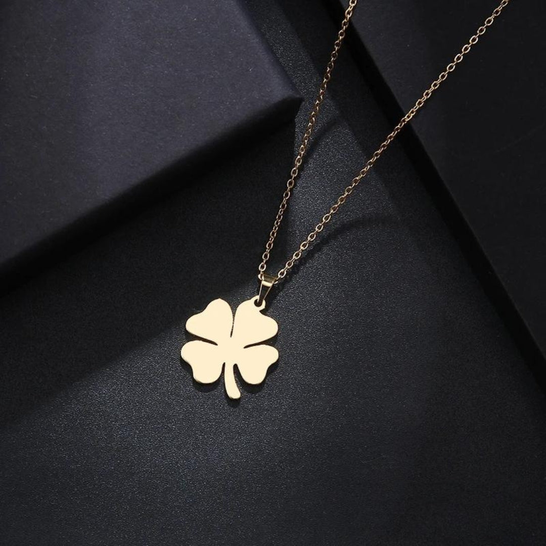 Clover Pendant in Gold and Silver