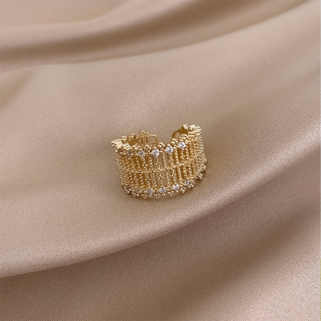 Luxury Adjustable Ring with Zirconia in Gold