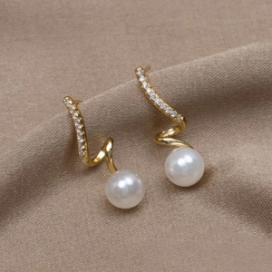 Pearl Earrings with Zirconia in Gold