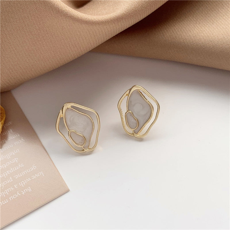 Golden Shell Earrings