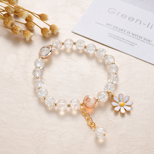 White Stones and Daisy Flower Bracelet in Gold