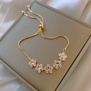 Crystal Daisy Bracelet in Gold