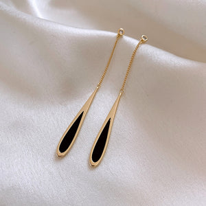 Luxury Black Drop Earrings in Gold