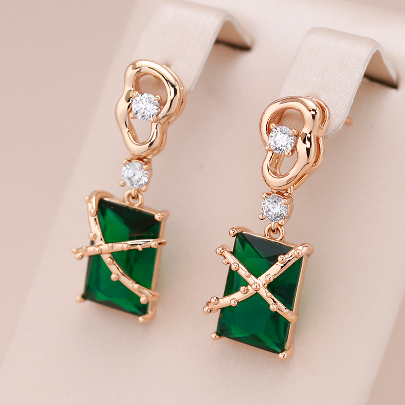 Small Earrings with Green Crystal in Gold