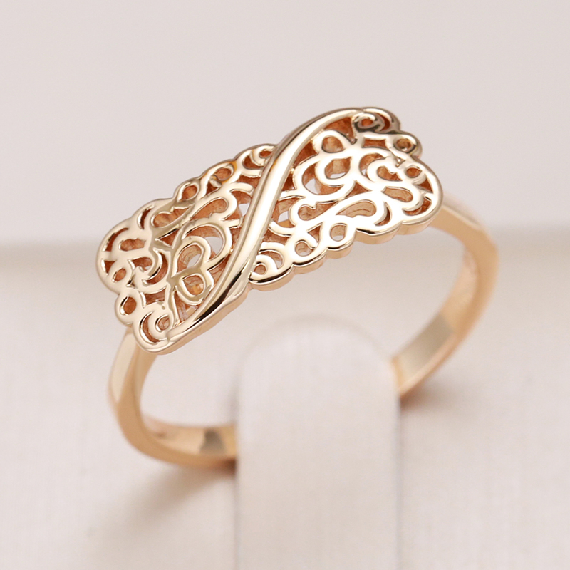 Elegant Hollow Ivy Gold Ring