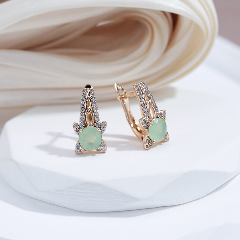 Elegant Earrings with Green Crystal in Gold