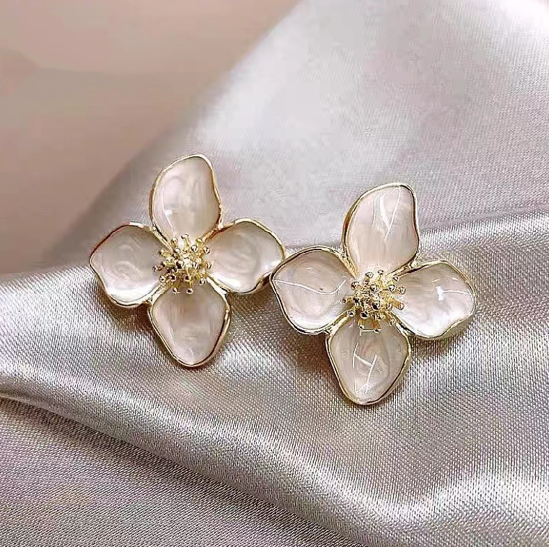 Flower Earrings with Elegant Gold Enamel
